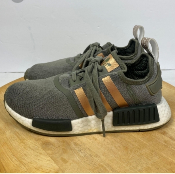 Adidas Originals NMD_R1 Boost Shoes Sneakers Womens 7.5 Green Casual Activewear - Picture 6 of 12